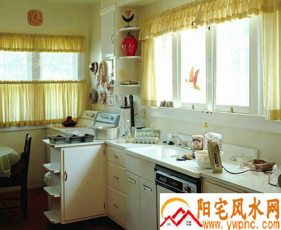 ���б�Ա��͵���� �º�����߷����ϻ�������