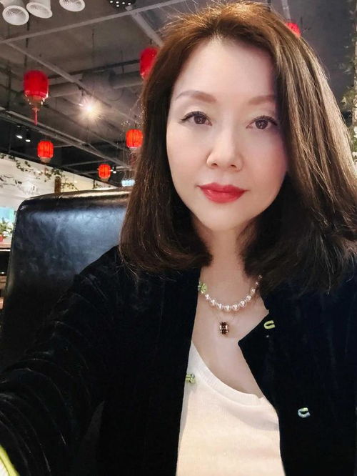 刘亦菲与朱亚文青涩合照引关注 刘亦菲曾出席朱亚文婚