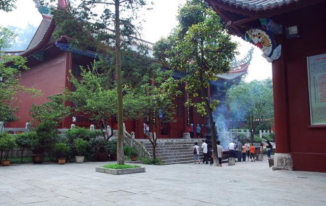 邹荣成姓名评分51分 邹荣成姓名评分51分