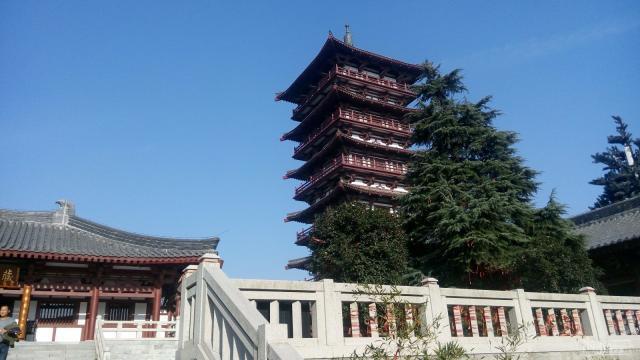 家中相片悬挂不正有什么影响