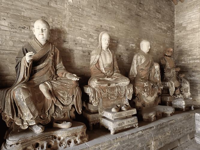 家里餐桌摆放风水讲究 家里餐桌摆放风水讲究