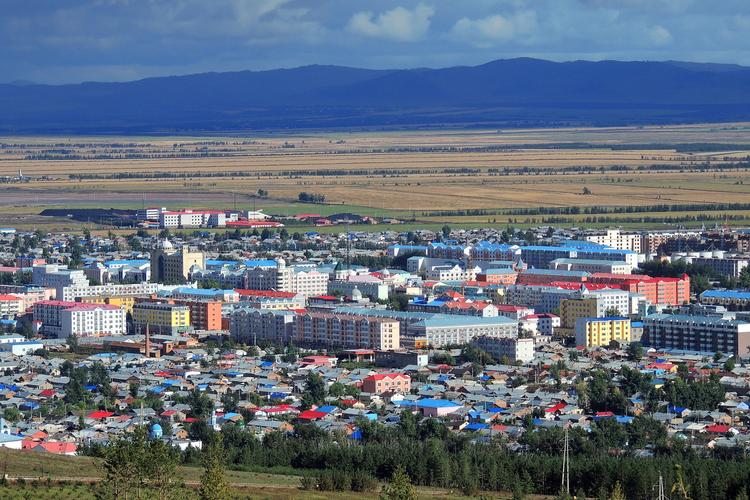 女孩梦到蛇是什么寓意 女孩梦见蛇有何含义