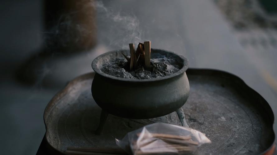 虎宝宝农历二月出生 大富大贵锦衣玉食