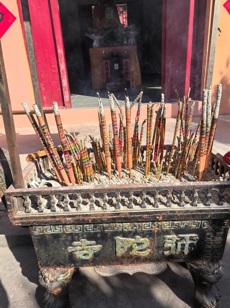 女人梦见金蛇有什么预兆 梦见金蛇有什么预兆 女人梦见金蛇有什么预兆 梦见金蛇有什么预兆