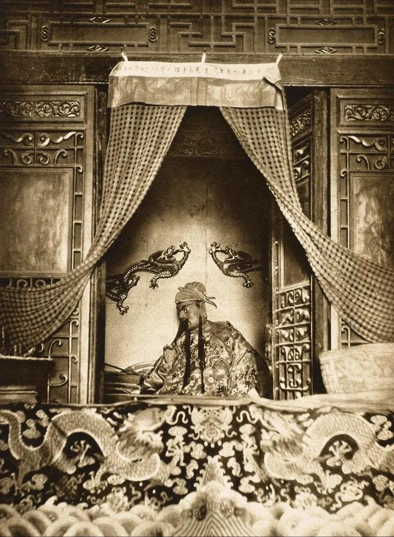 ԵĹͷ񾿾ܷ֮ĿɰӳǵĬ