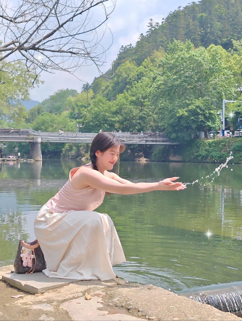 ���߹������ݵĵ��Ӿ�