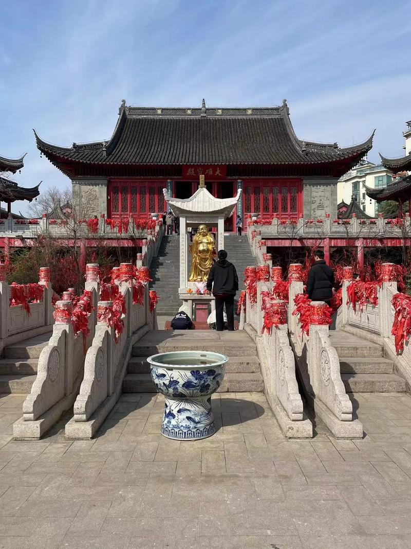 如何有效应对留学论文的挑战