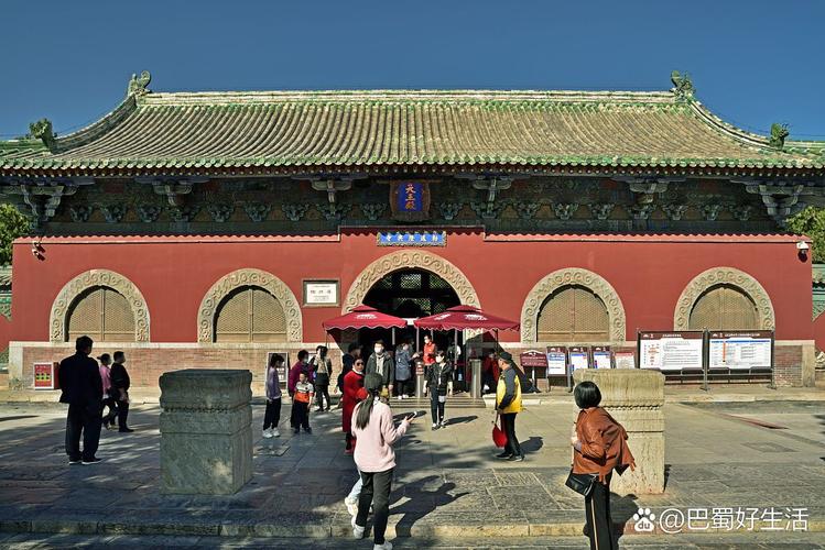 属龙终身佩戴什么 属龙人永远最旺的颜色 属龙终身佩戴什么 属龙人永远最旺的颜色