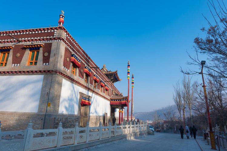 ����ѫ�ƻ�Ϊʷ����ǿ�Ƽ���˾ �й�AI�г�������ҵȱ