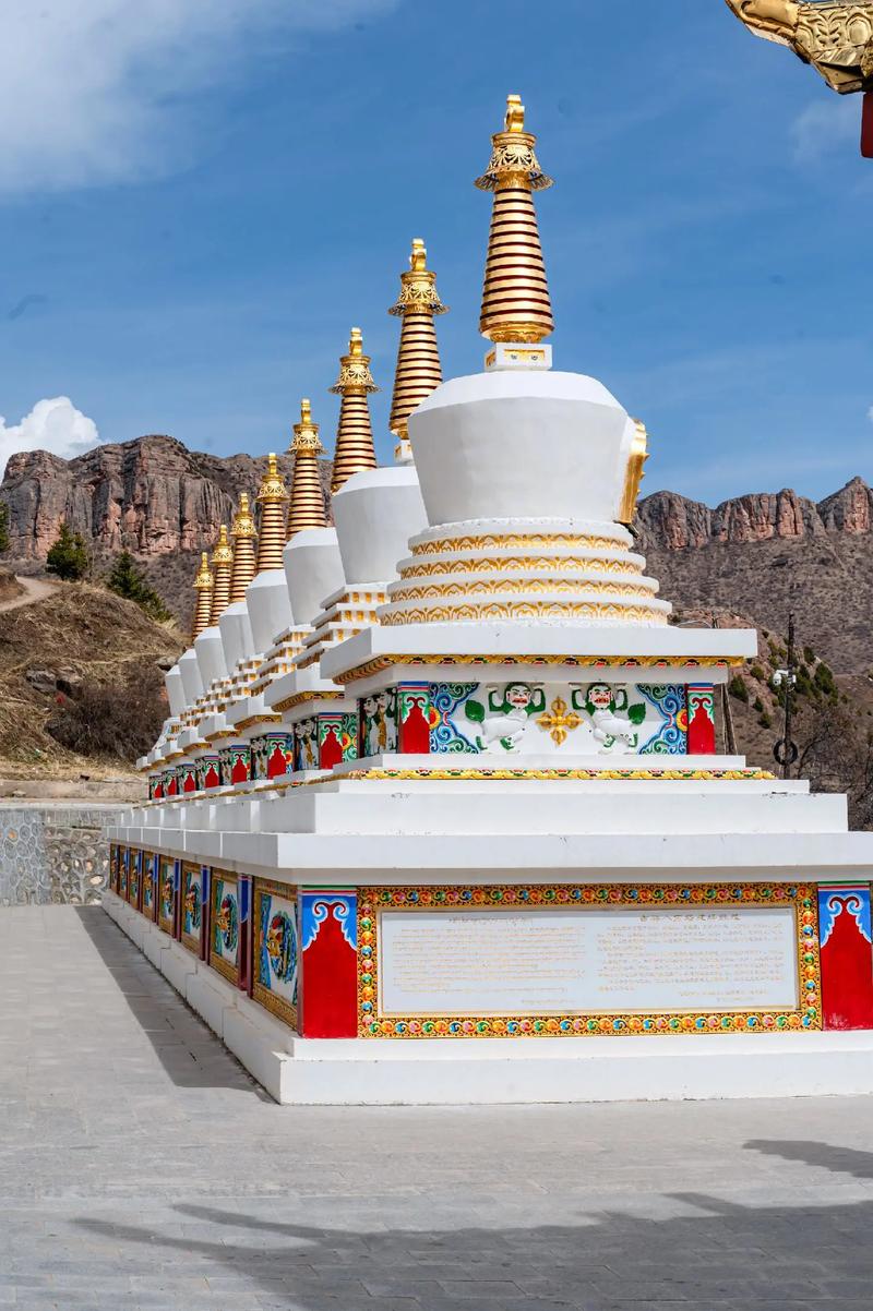 丙辰八字命格 能给我指点迷津吗 丙辰八字命格 能给我指点迷津吗